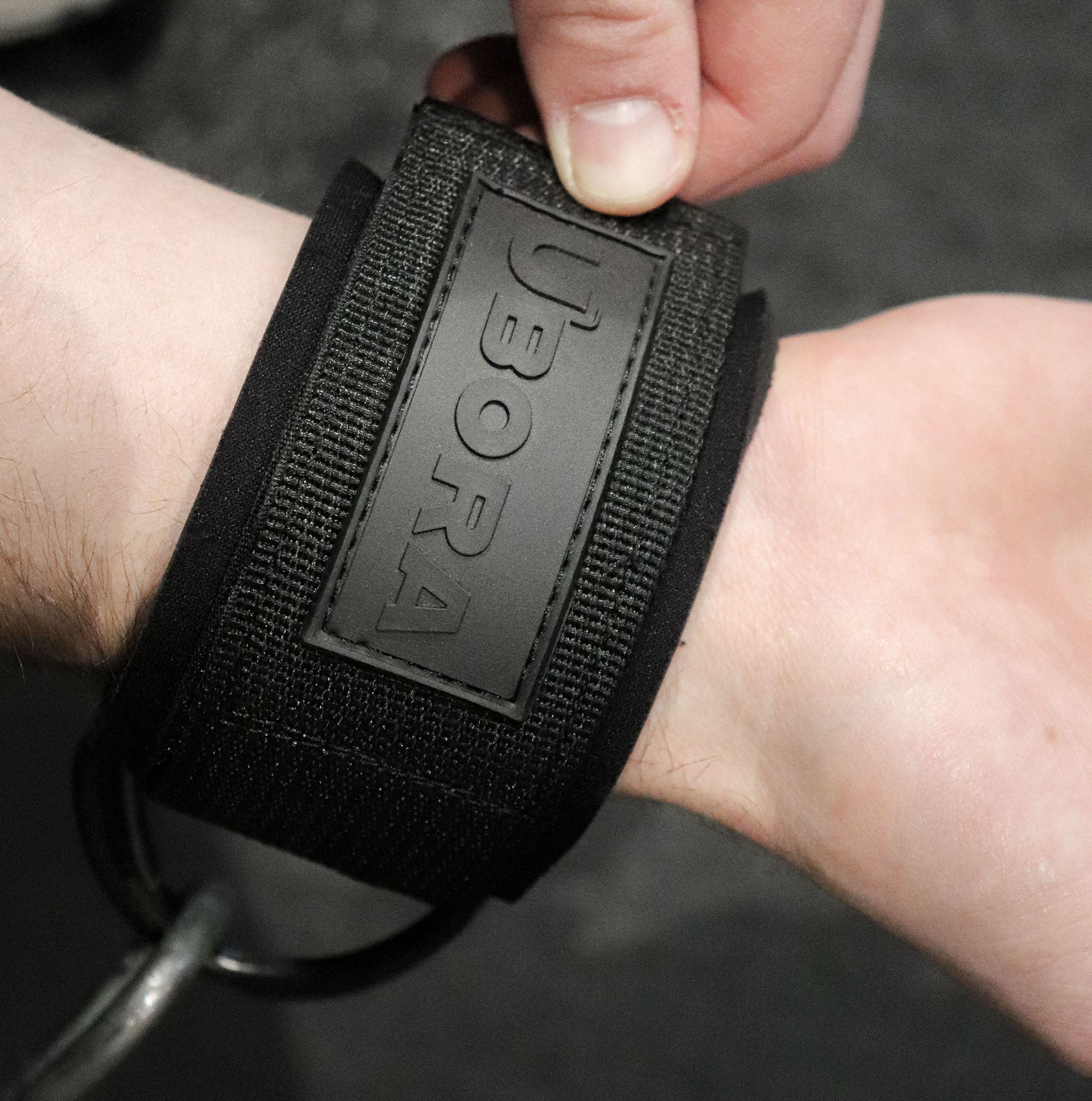 Cable wrist best sale cuffs gym